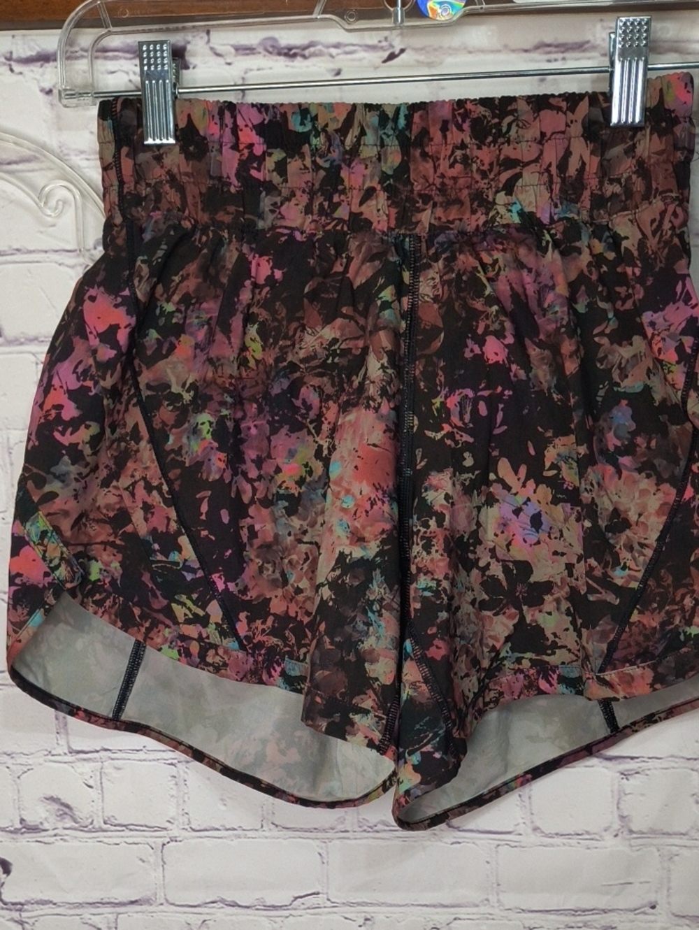lululemon Women's Athletic Shorts Zipper Pockets Pink, Aqua & Black Size 4 AU